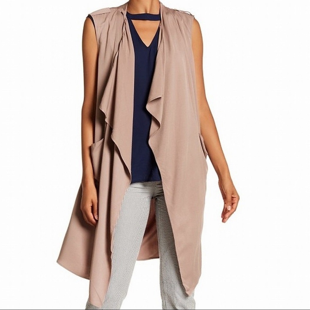 DR2 camel vest- M